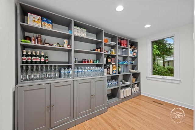 1415 Heatherton Drive, Naperville, IL 60563