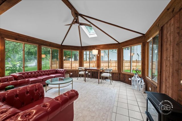 1415 Heatherton Drive, Naperville, IL 60563
