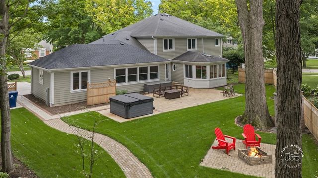 1415 Heatherton Drive, Naperville, IL 60563