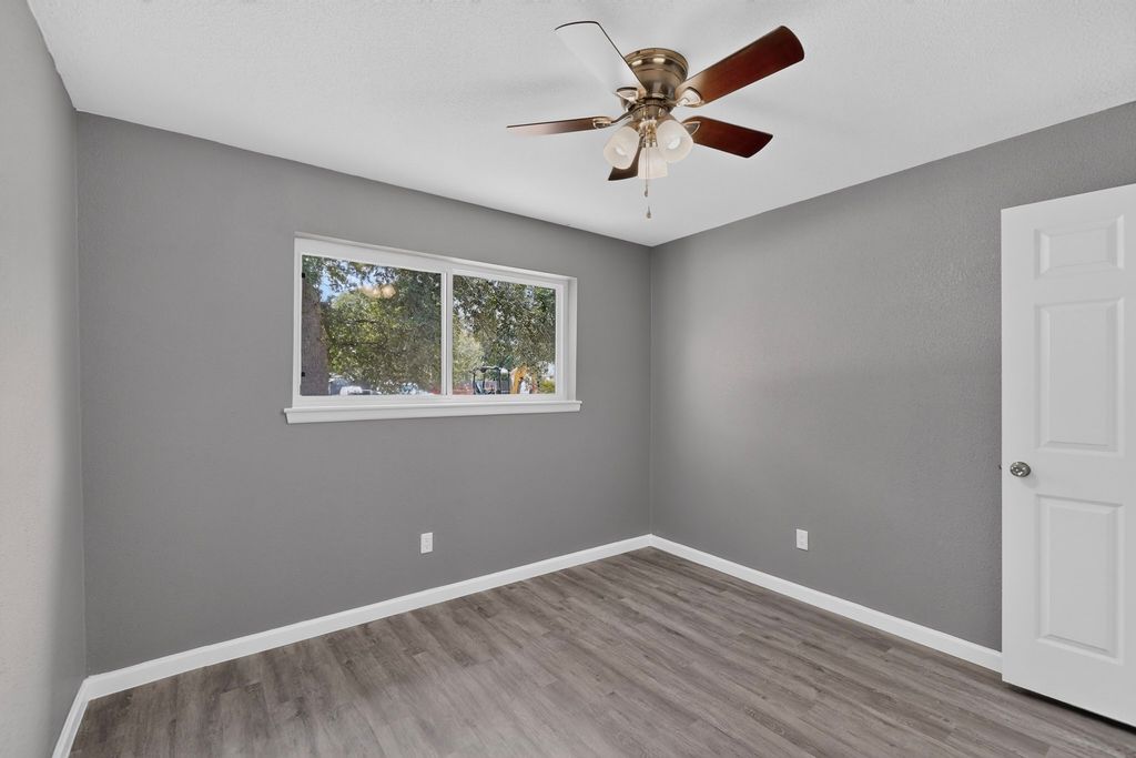 200 Opal Street, Saginaw, TX 76179 — photo 4