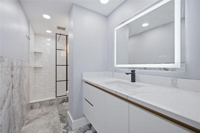 4200 Hillcrest Dr 802, Hollywood, FL 33021