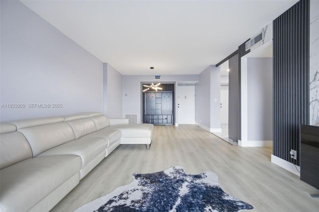 4200 Hillcrest Dr 802, Hollywood, FL 33021