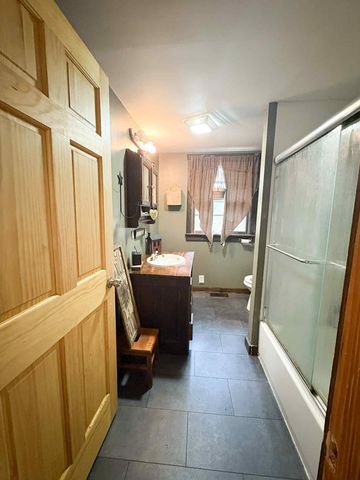 48 Legion Road, Newfane, VT 05345