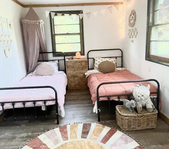 48 Legion Road, Newfane, VT 05345