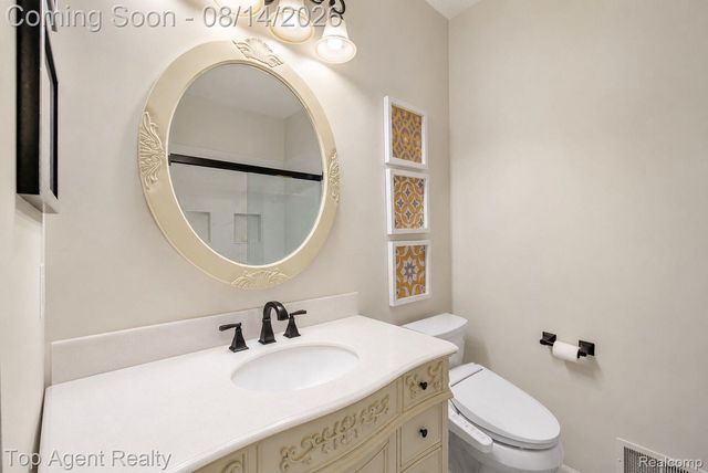 14443 Victoria Drive, Sterling Heights, MI 48313