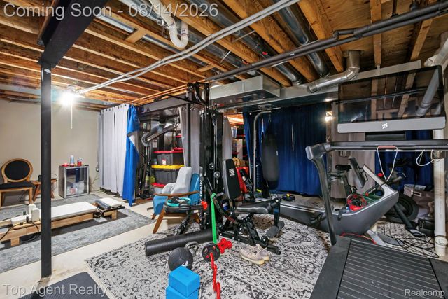 14443 Victoria Drive, Sterling Heights, MI 48313