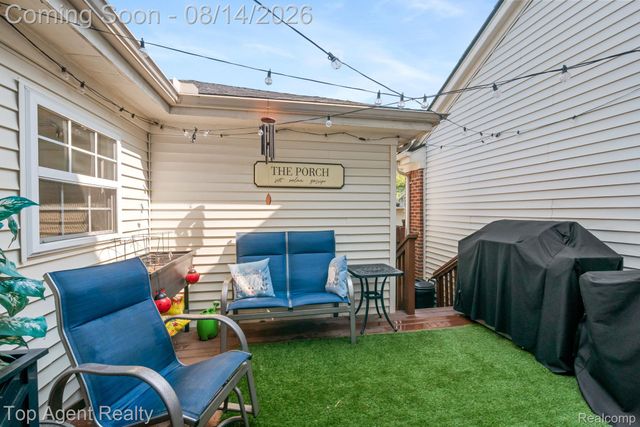 14443 Victoria Drive, Sterling Heights, MI 48313