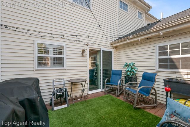 14443 Victoria Drive, Sterling Heights, MI 48313