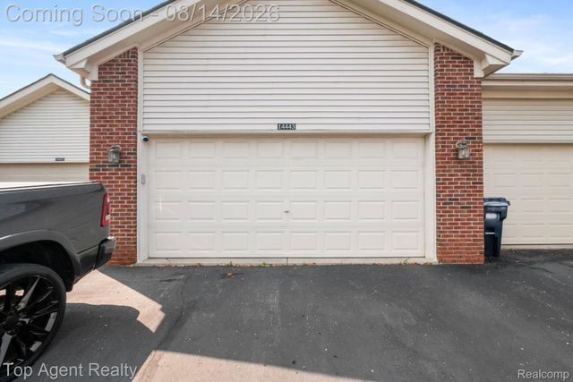 14443 Victoria Drive, Sterling Heights, MI 48313