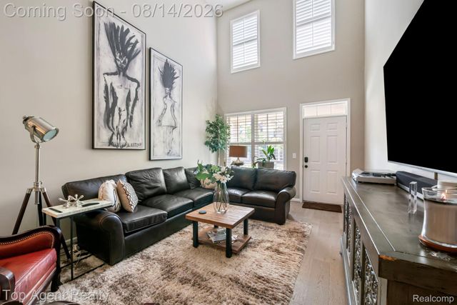 14443 Victoria Drive, Sterling Heights, MI 48313