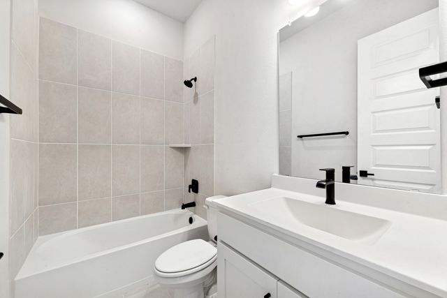 749 Shinnery Oak Way, Waxahachie, TX 75165