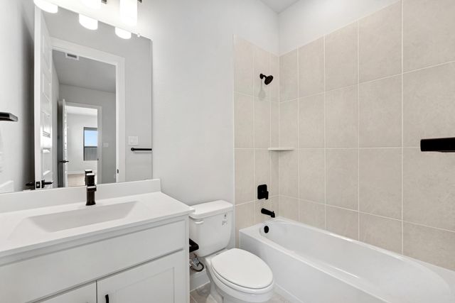 749 Shinnery Oak Way, Waxahachie, TX 75165