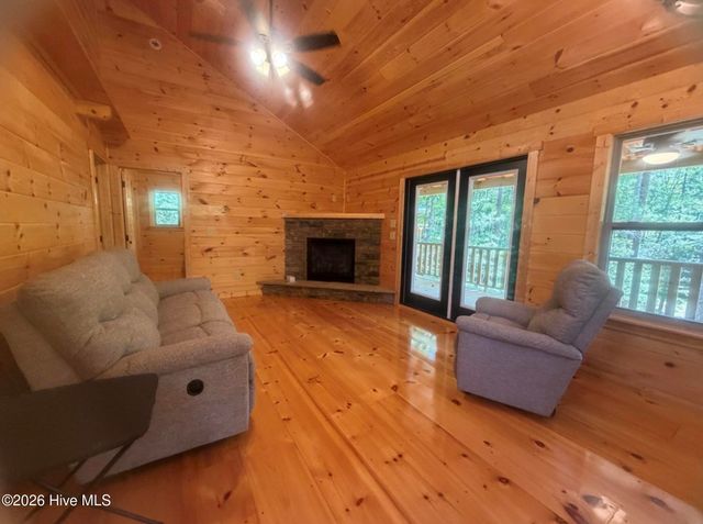 200 Bentley Cove, Murphy, NC 28906