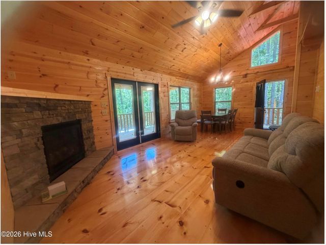 200 Bentley Cove, Murphy, NC 28906