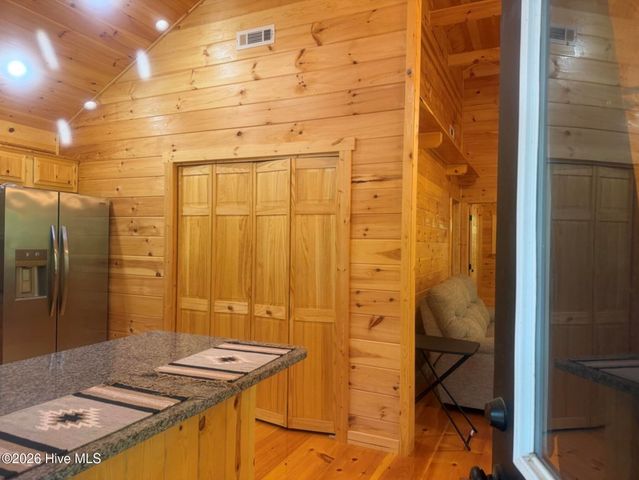 200 Bentley Cove, Murphy, NC 28906