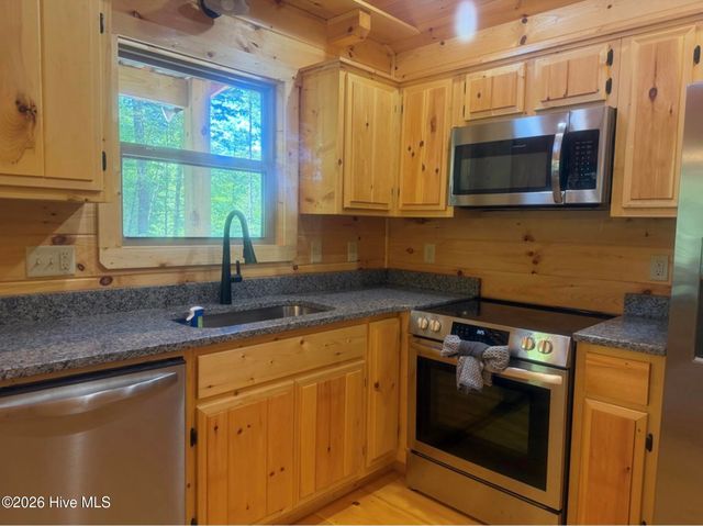 200 Bentley Cove, Murphy, NC 28906