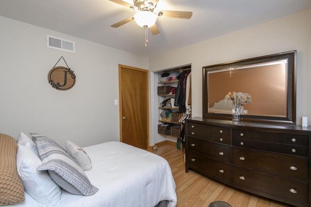 12211 W Florist AVENUE, Milwaukee, WI 53225