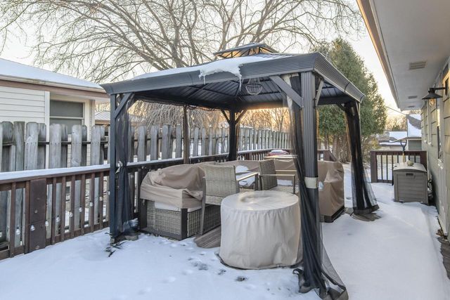 12211 W Florist AVENUE, Milwaukee, WI 53225