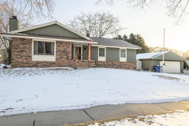 12211 W Florist AVENUE, Milwaukee, WI 53225