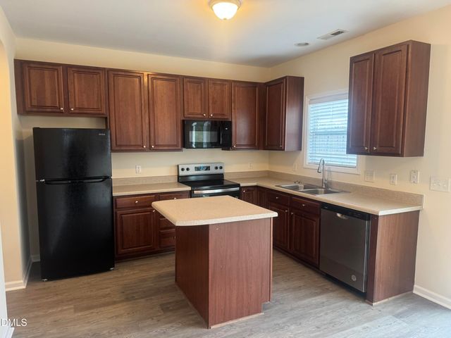 4050 Laurel Glen Drive, Raleigh, NC 27610