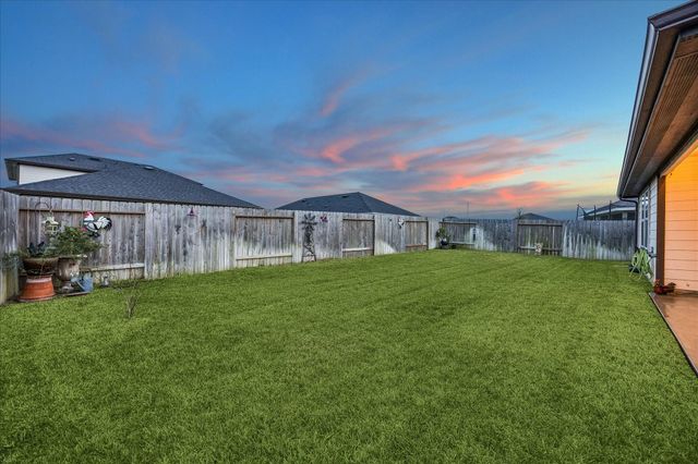 1237 Waterside Trace, Sealy, TX 77474