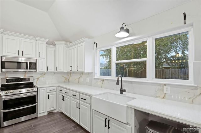 1909 & 1907 Water Willow Drive, Weslaco, TX 78596