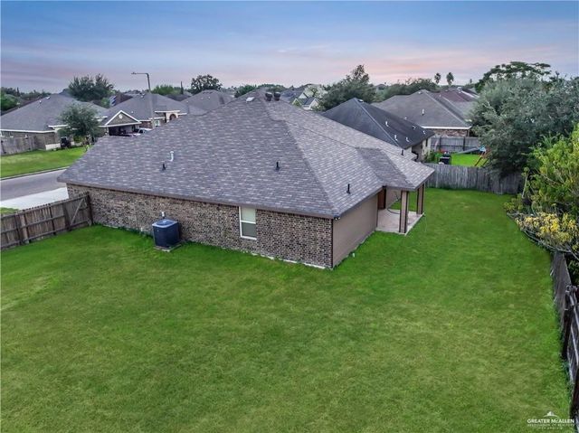 1909 & 1907 Water Willow Drive, Weslaco, TX 78596