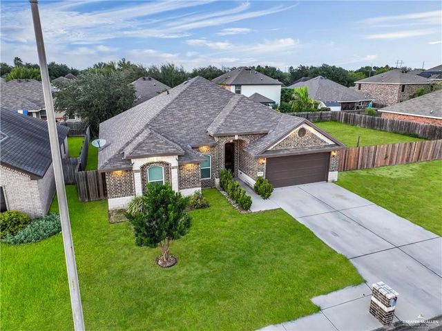 1909 & 1907 Water Willow Drive, Weslaco, TX 78596