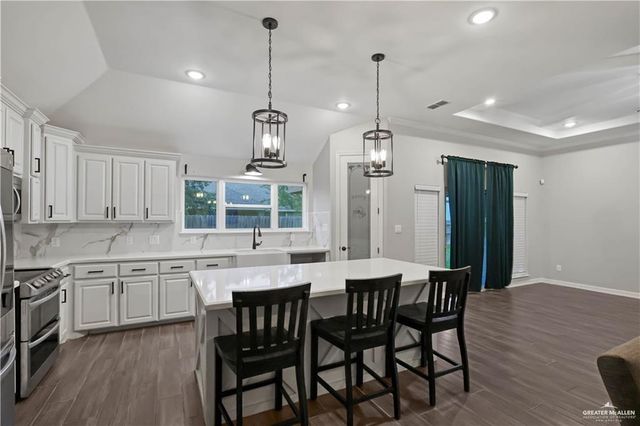 1909 & 1907 Water Willow Drive, Weslaco, TX 78596