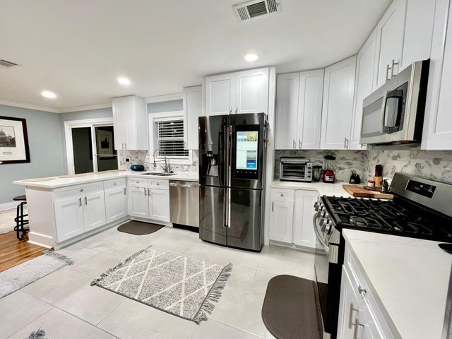 1402 Norwood Street, Deer Park, TX 77536