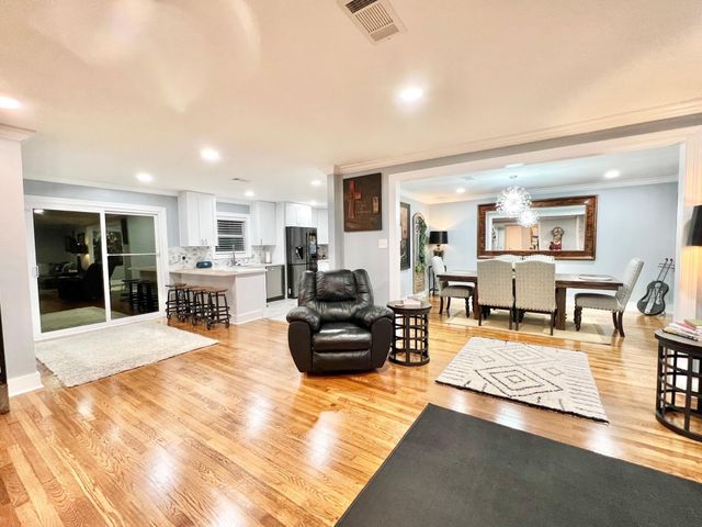 1402 Norwood Street, Deer Park, TX 77536