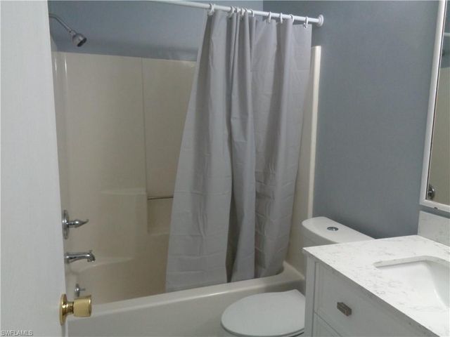 2122 NE 4th ST, Cape Coral, FL 33909
