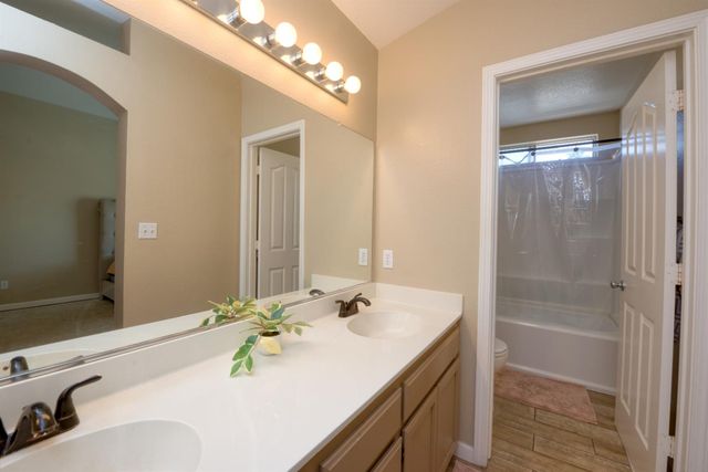 5216 Pasatiempo Dr, Salida, CA 95368