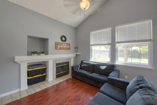 5216 Pasatiempo Dr, Salida, CA 95368