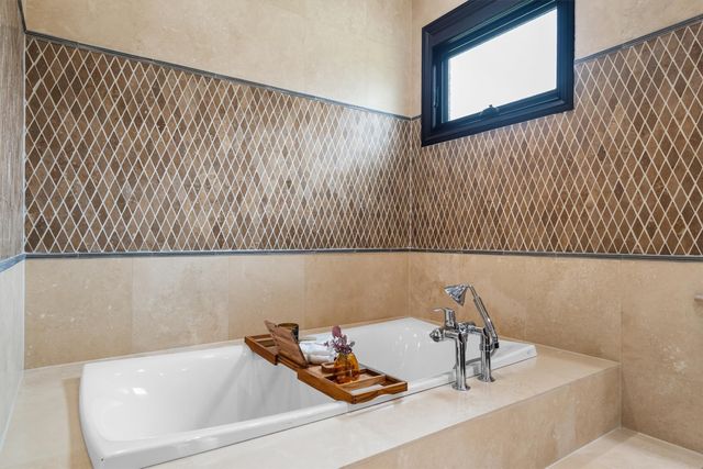 9 Victory Lane, Double Oak, TX 75077