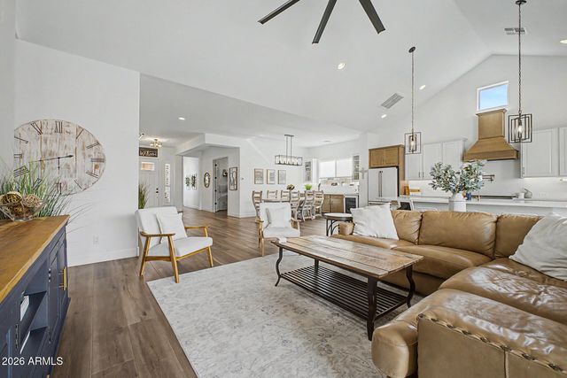 1016 W RIDGE Road, Apache Junction, AZ 85120