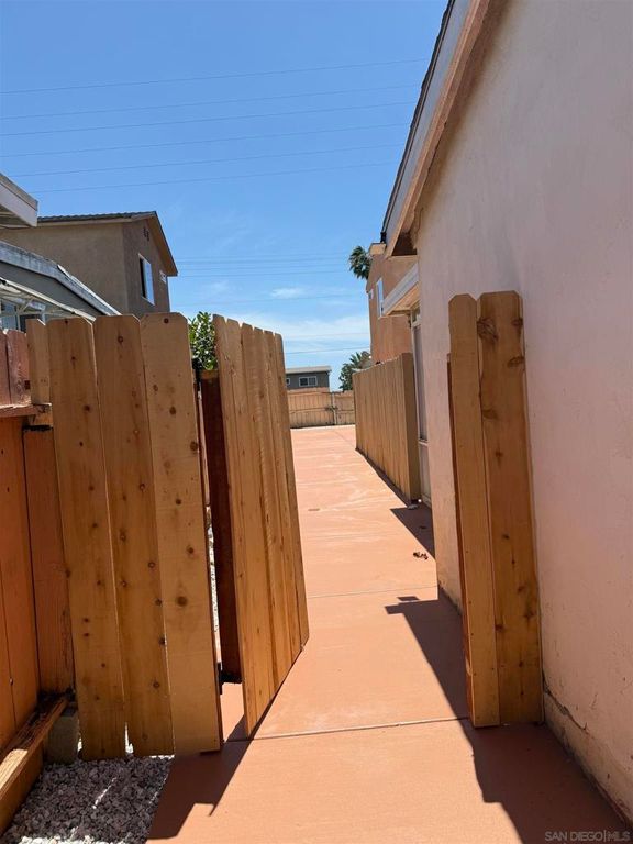 4373 conrad, San Diego, CA 92117