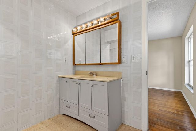 6802 LASSEN AVENUE, New Port Richey, FL 34655