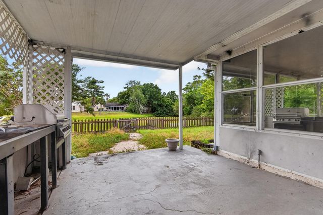 6802 LASSEN AVENUE, New Port Richey, FL 34655