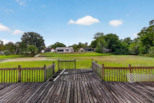 6802 LASSEN AVENUE, New Port Richey, FL 34655