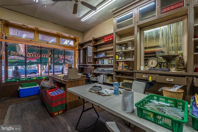 949 S 9TH ST, Philadelphia, PA 19147