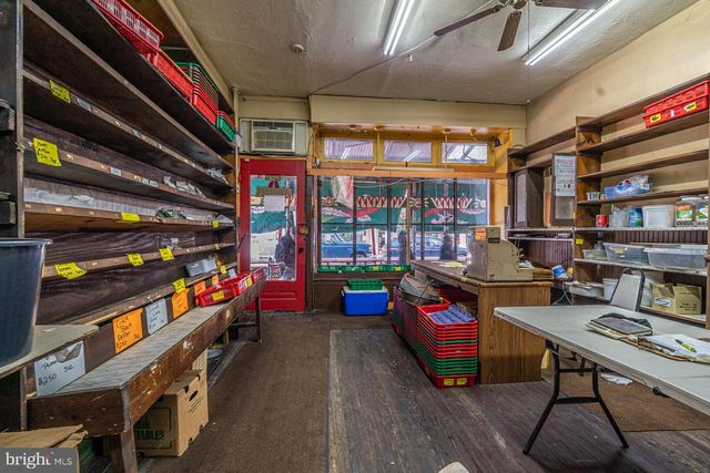 949 S 9TH ST, Philadelphia, PA 19147