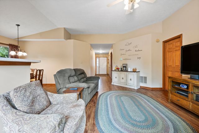 823 Jordan Drive, Greenwood, IN 46143