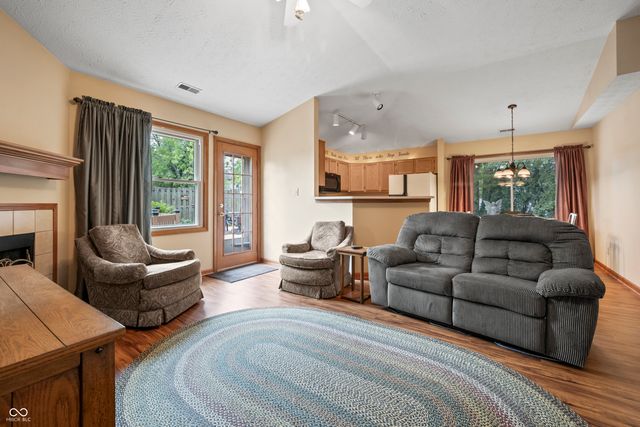 823 Jordan Drive, Greenwood, IN 46143
