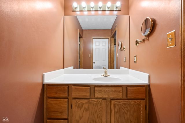 823 Jordan Drive, Greenwood, IN 46143