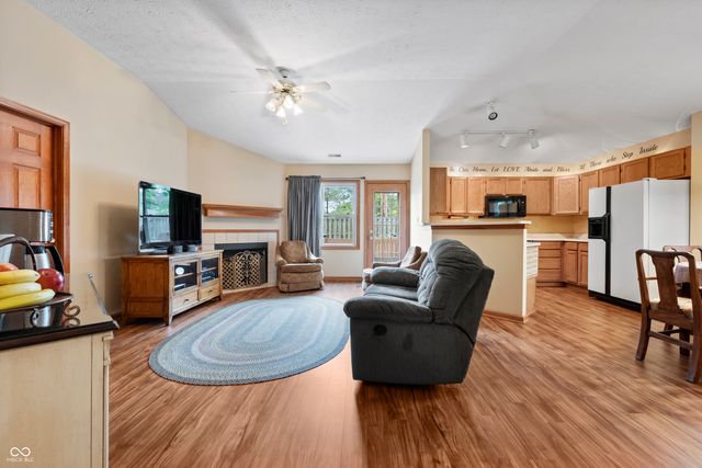 823 Jordan Drive, Greenwood, IN 46143