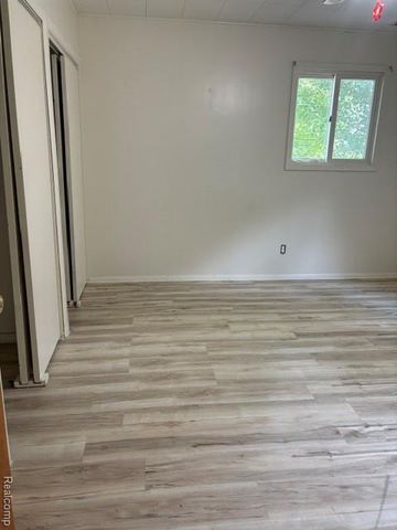 1297 Maxson Street, Flint, MI 48504