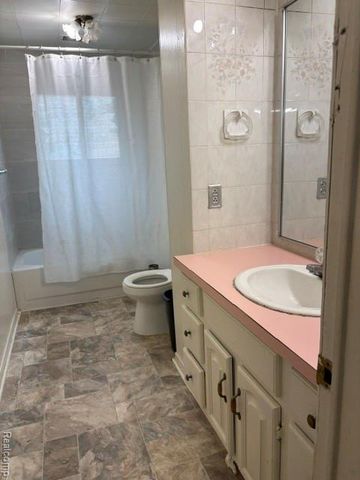 1297 Maxson Street, Flint, MI 48504