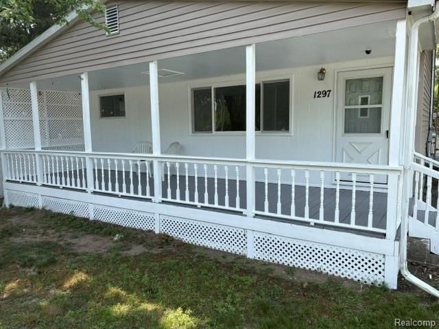 1297 Maxson Street, Flint, MI 48504