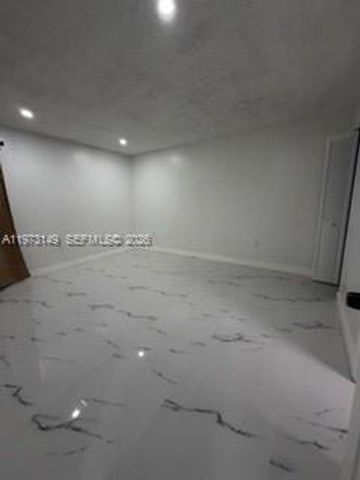 4719 NW 7th St 307-11, Miami, FL 33126